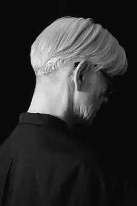坂本龙一的告别绝响：感受《Last Days》中生命与音乐的最后共鸣